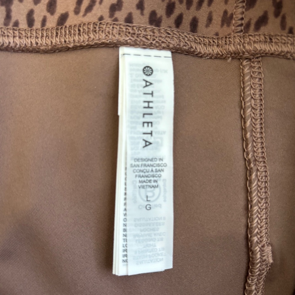 Athleta Salutation Stash Pocket 7/8 Tights Leggings Shanti Animal Beige Large - Picture 6 of 13